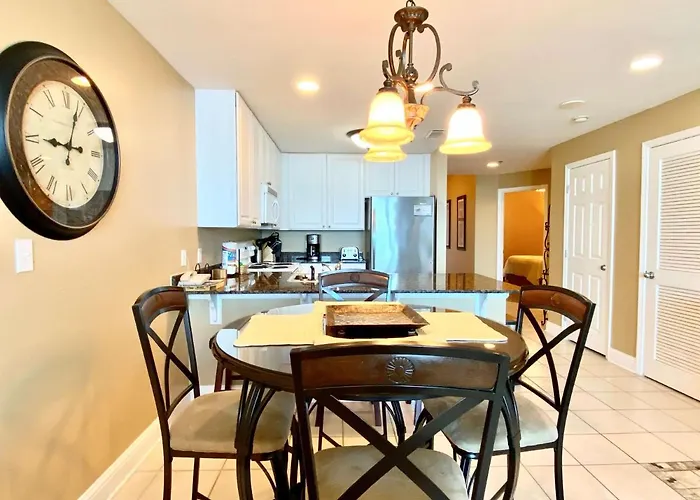 Holiday home Lighthouse 1405 By Albvr - Floor To Ceiling Sliding Glass Doors - 2br Kid's Bunk